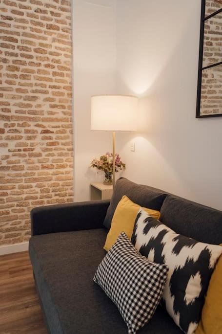 O&L Punonrostro Bright Minimalist Central Home セビリア エクステリア 写真