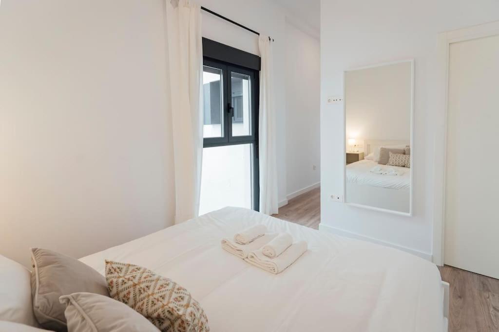 O&L Punonrostro Bright Minimalist Central Home セビリア エクステリア 写真