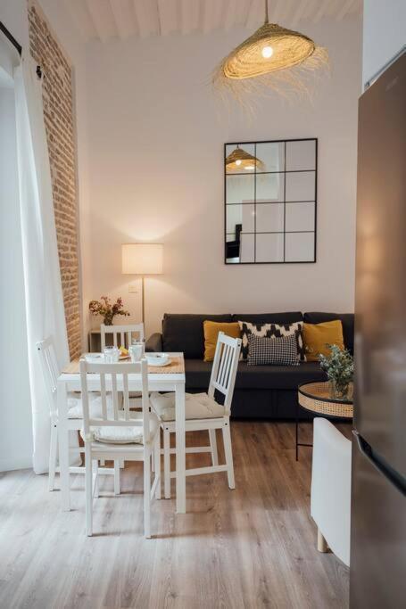 O&L Punonrostro Bright Minimalist Central Home セビリア エクステリア 写真